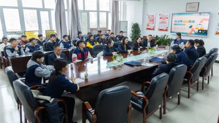 自治区青少年法治教育大宣讲活动启动